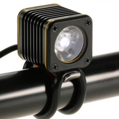 XANES XL03 LED Bicycle Front Light Cycling Warning Light Smart Temperature Regulated Lamp IPX6 Waterproof