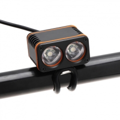 XANES DL01 1200LM 2xT6 LED 4-Mode Waterproof Bicycle Head Light Temperature Control Power Display